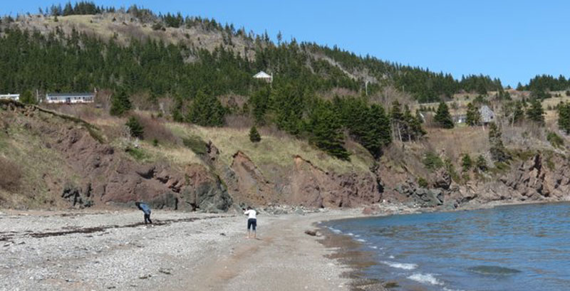 BallantynesCoveBeachPic.jpg